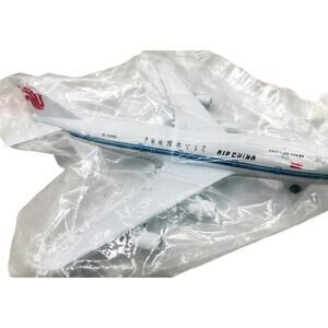 Air China Boeing 747 BB-2475 Model
